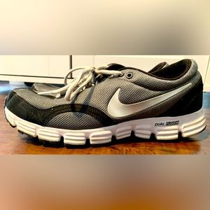 Nike Dual Fusion Running Shoes